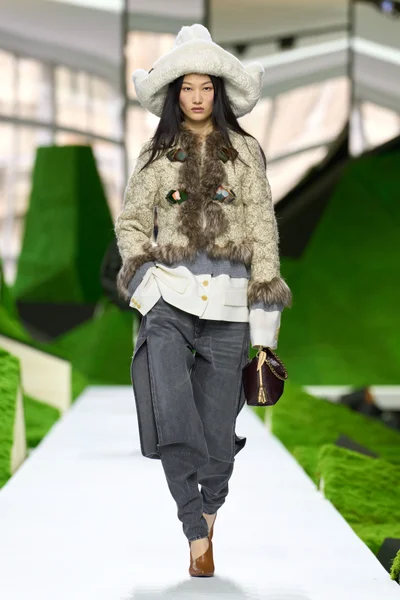 Look 47